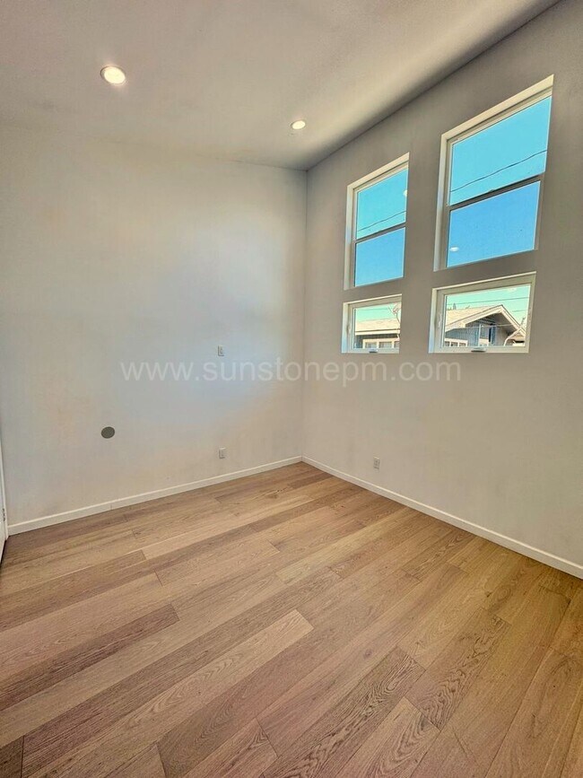 Foto del edificio - 2 Bedroom, 1 bathroom