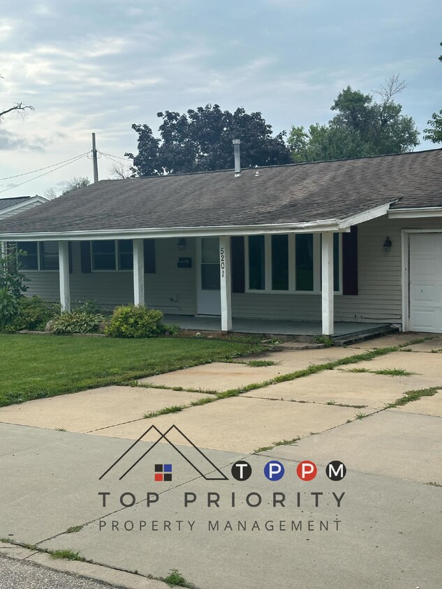 Primary Photo - 3 Bedroom | 2 Bathroom Single Family Ranch...