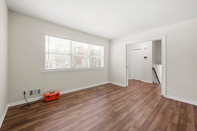 Building Photo - 2783 Williamsburg Way