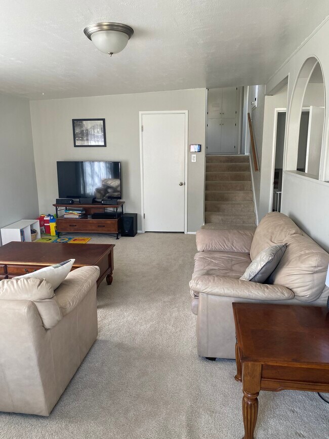 Building Photo - 4315 Gramercy Ave
