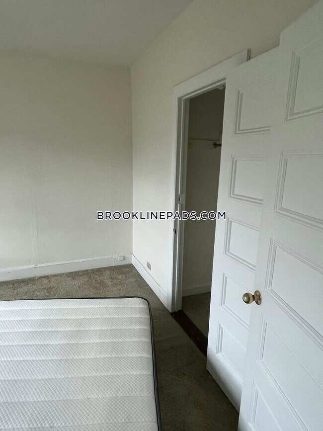 Foto del edificio - 1223 Beacon St.