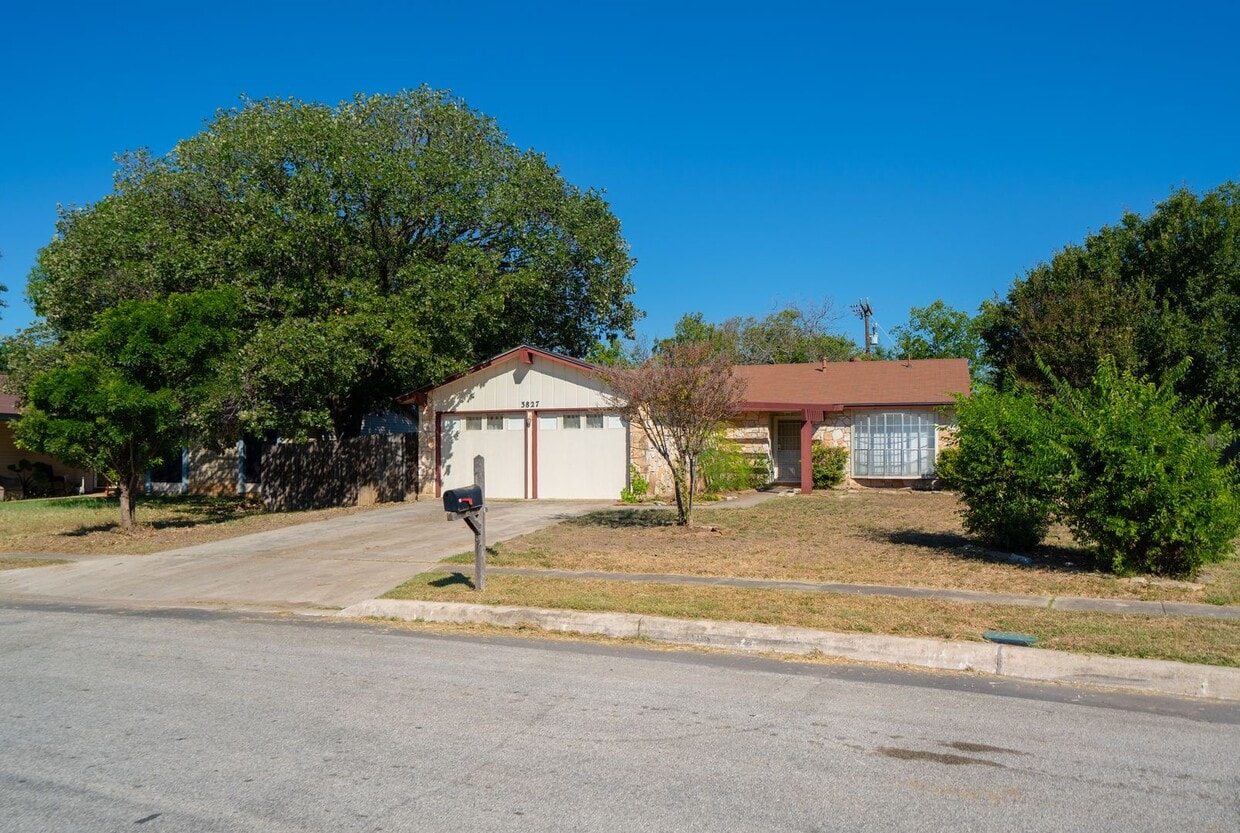 Primary Photo - Home for Rent