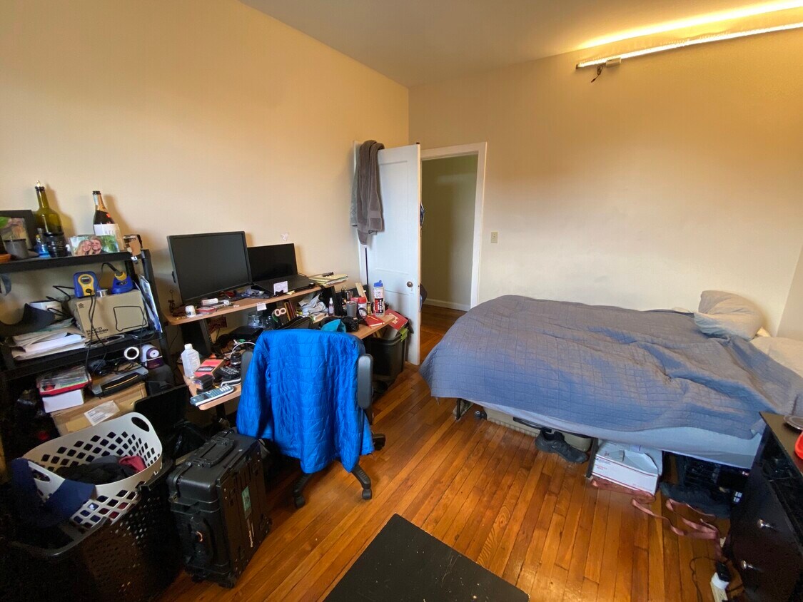 Primary Photo - 20 Hemenway St