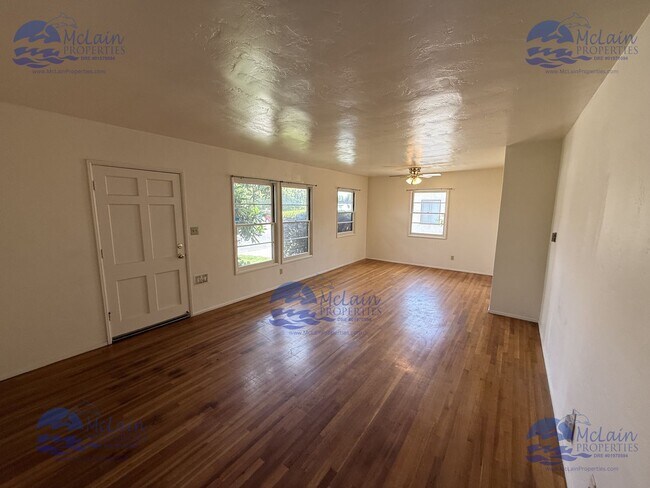 Foto del edificio - 4236 Corinth St