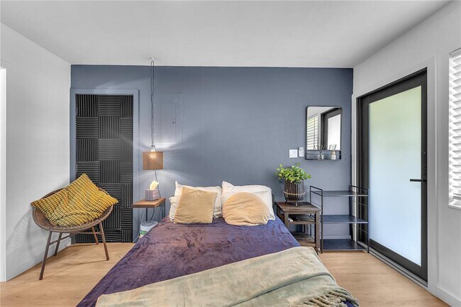 Foto del edificio - 754 NE 40th St