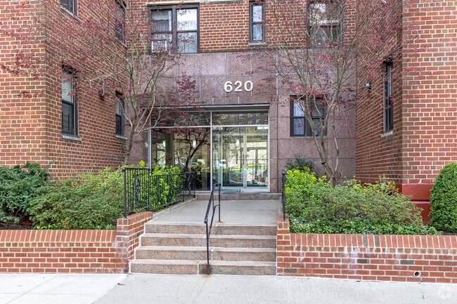 Entrance - 620-640 W 239th St