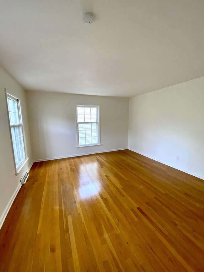 Foto del edificio - 9136 Switzer St