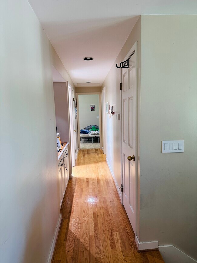 Foto del edificio - 2445 80th Ave NE