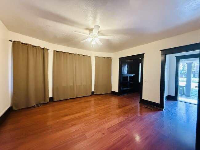 Foto del edificio - 578 E 21st St