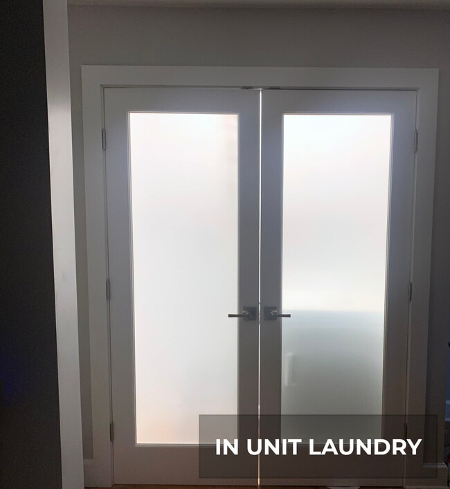 Building Photo - 7 Willowbrook Pl