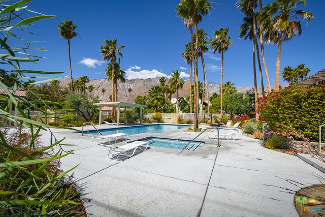 Building Photo - 1800 N Mira Loma Way