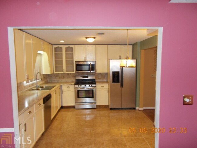 Foto del edificio - 3261 Old Salem Rd SE