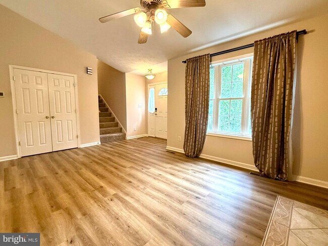 Foto del edificio - 45880 Buck Hewitt Rd