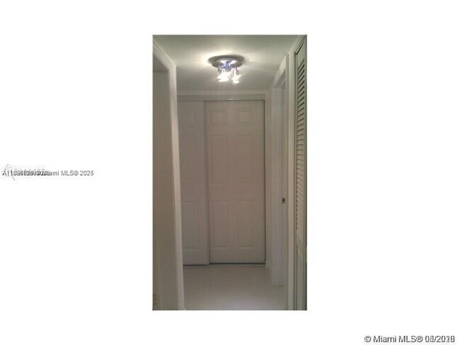 Foto del edificio - 180 NE 12th Ave