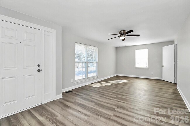 Building Photo - 2429 Marlowe Ave