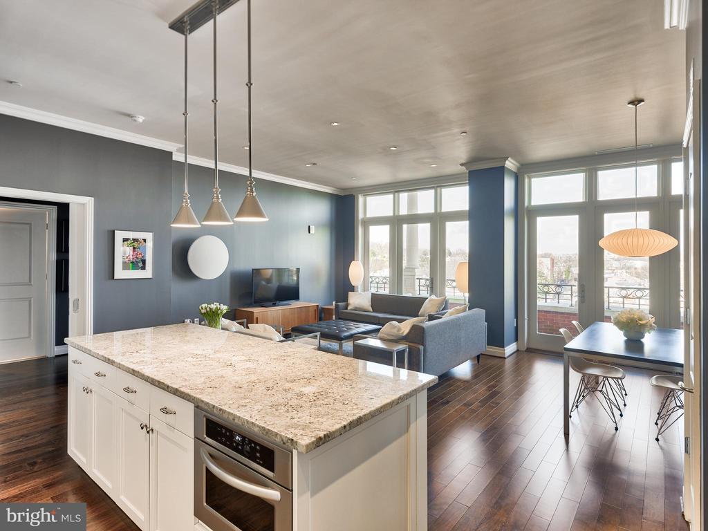 Foto principal - 2700 Woodley Rd NW