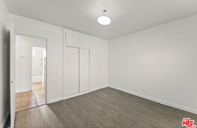 Foto del edificio - 1030 E 21st St