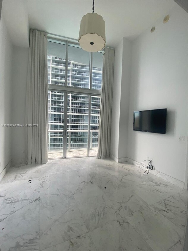 Primary Photo - 475 Brickell Ave