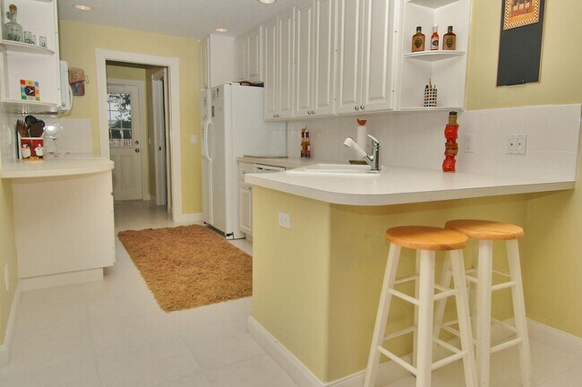 Building Photo - 3119 E Community Dr