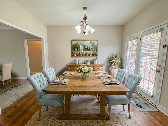 Foto del edificio - 1220 Lattice Ct