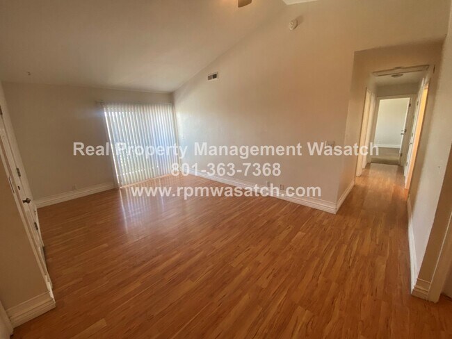 Foto del edificio - Move In Special!  1/2 Off First Months Ren...