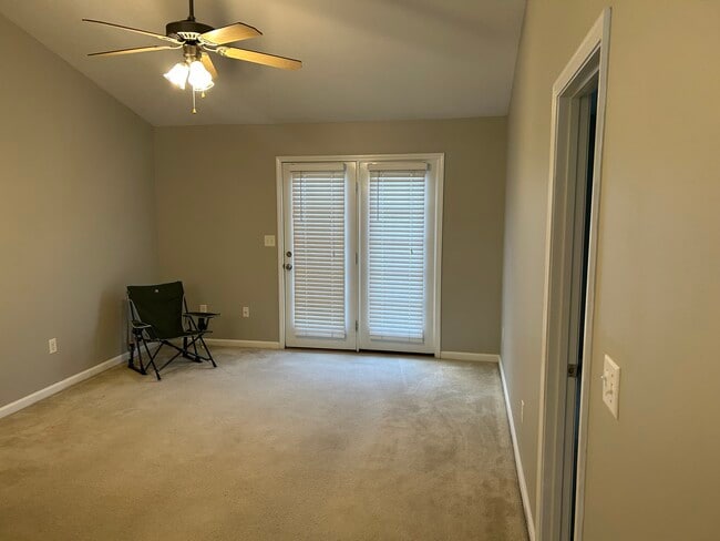 Building Photo - 2018 Kennesaw Way