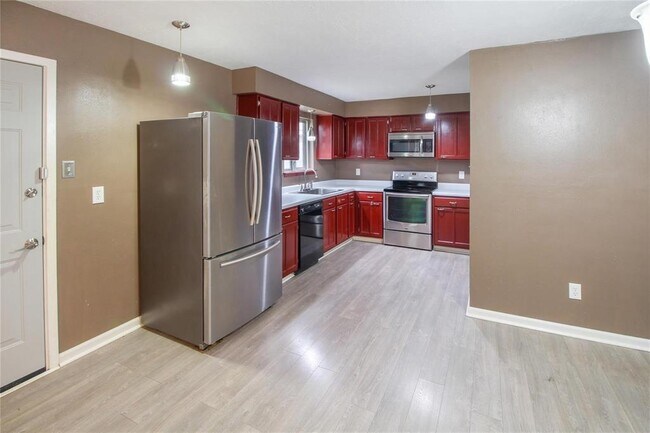 Foto del edificio - 6502 Archgate Dr
