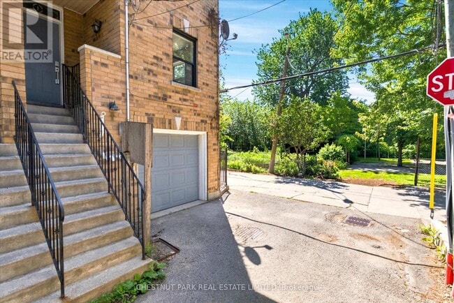 Building Photo - 1 Agnes Ln