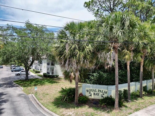 Foto del edificio - 2040 Royal Bay Blvd