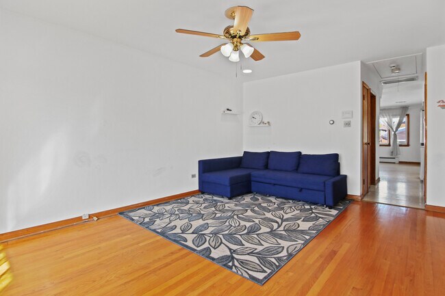 Building Photo - 4743 S Keeler Ave