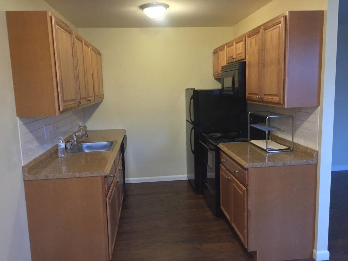 501 Edge Hill Rd, Glenside, PA 19038 Apartments in Glenside, PA