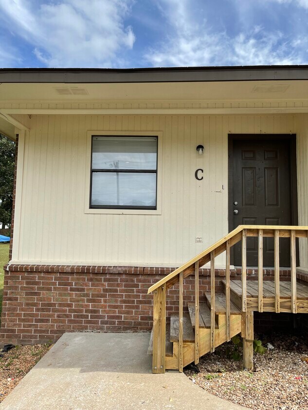 1004 NW A St, Bentonville, AR 72712 Townhome Rentals in Bentonville