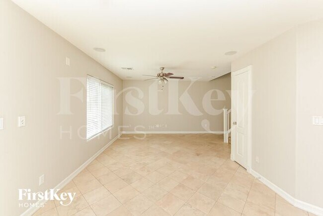 Building Photo - 5632 N Balsam St