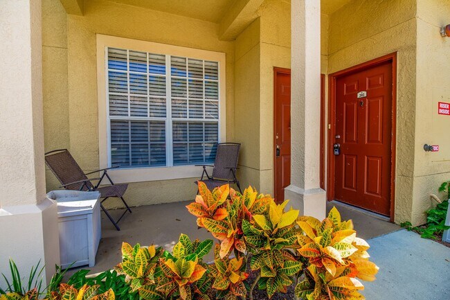 Foto del edificio - MOVE IN BY MAY 15th and GET 2 WEEKS OFF YO...