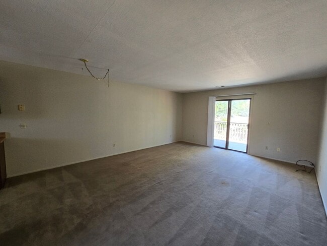 Building Photo - 28KC