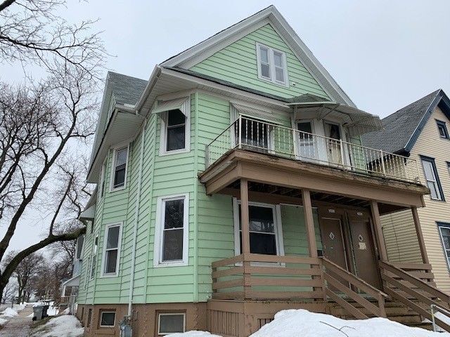 Foto principal - 3003 W Saint Paul Ave