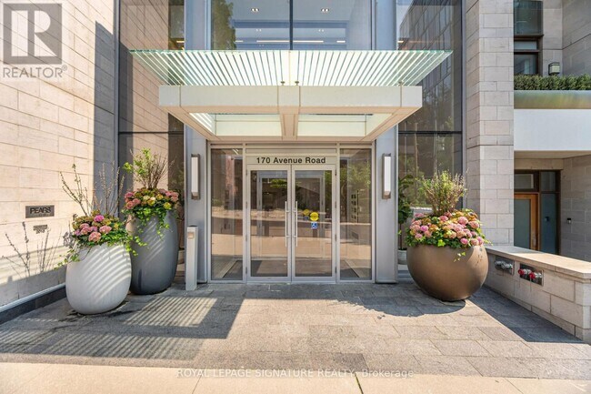 Photo du bâtiment - 170-170 Avenue Rd