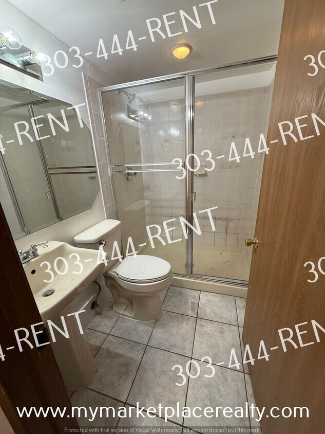 Foto del edificio - 3 Bedroom, 2 Bathroom in Denver! Coming Soon!