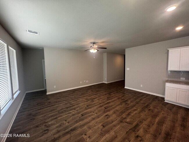 Foto del edificio - 115 Rue Chateau Royal Dr