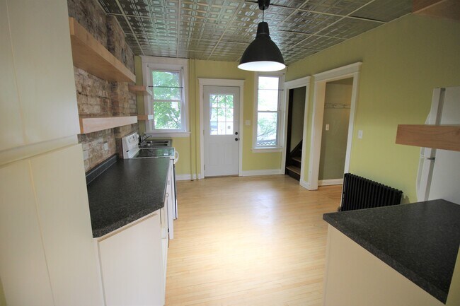 Cocina - 2032 Jefferson St