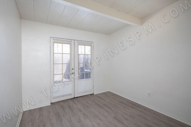 Foto del edificio - Pacific Beach 1 Bedroom Cottage with Parki...