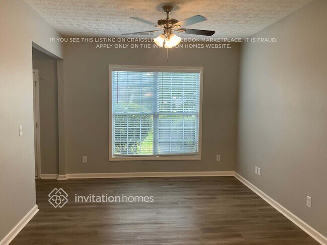 Foto del edificio - 2201 Laurelton Ln SW