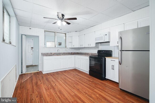 Building Photo - 1735 Mifflin St