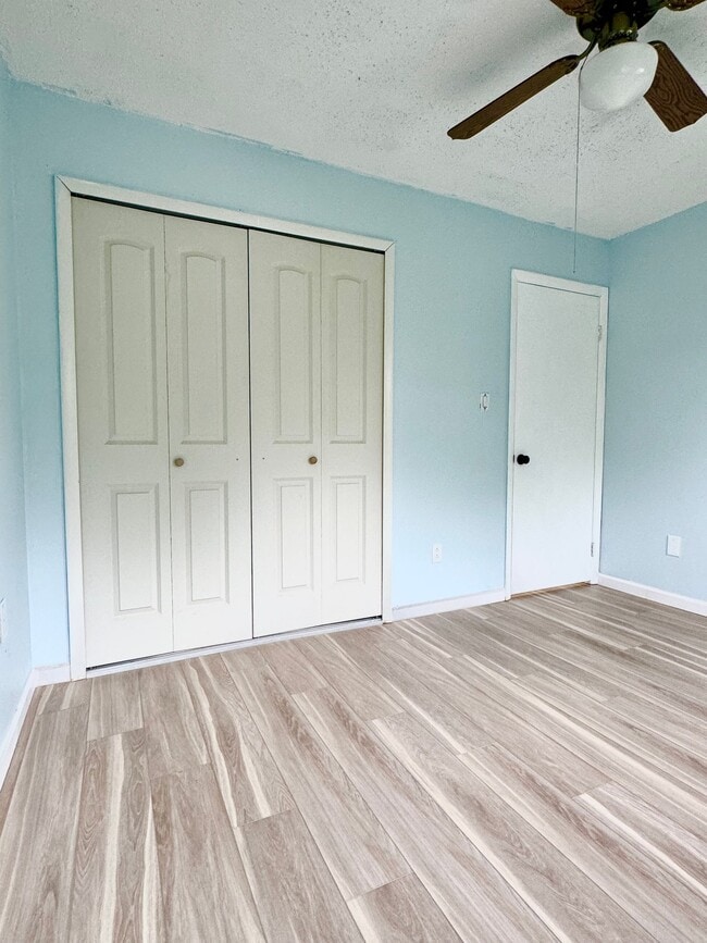 Building Photo - 3646 Sylvan Ct