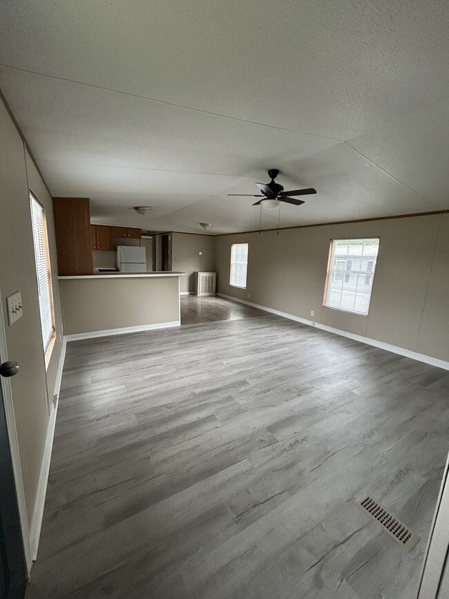 Building Photo - 114 Zackary St