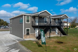 Building Photo - 3009 Grey Wolf Cir