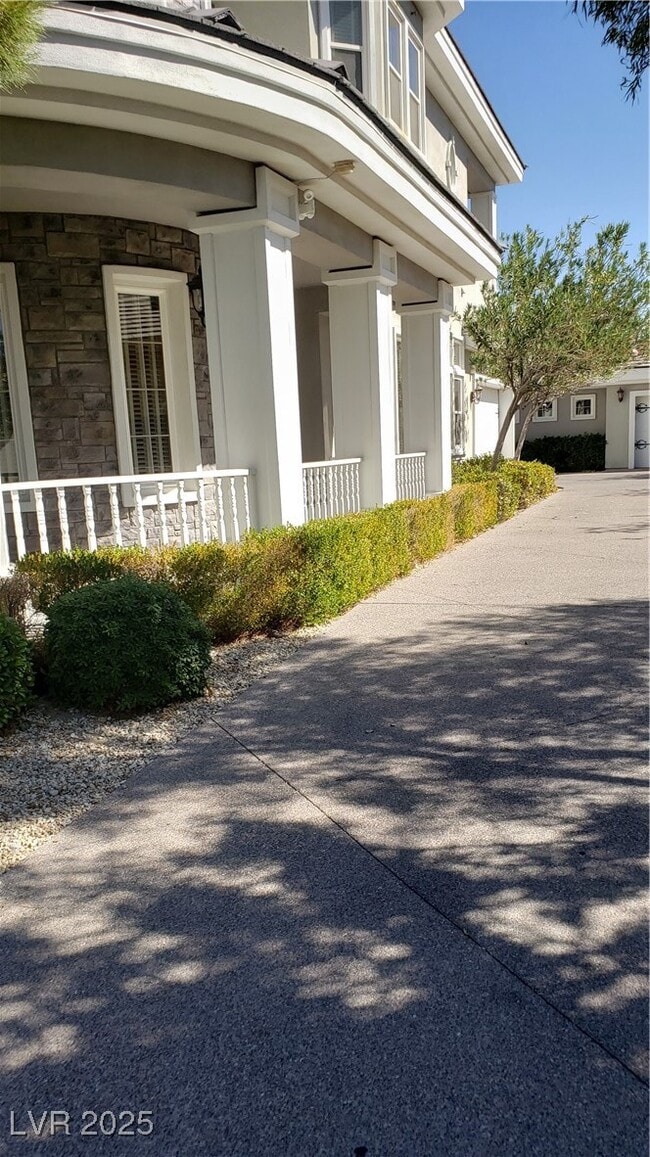 Building Photo - 3030 American River Ln