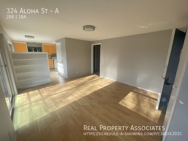 Building Photo - 324 Aloha St