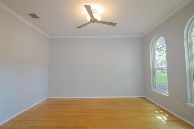 Building Photo - 719 Cottonwood Bend Dr
