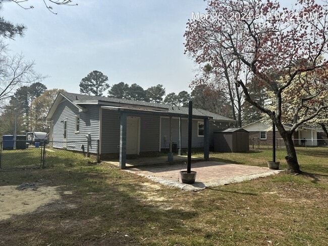 Foto del edificio - 3516 Torbay Dr